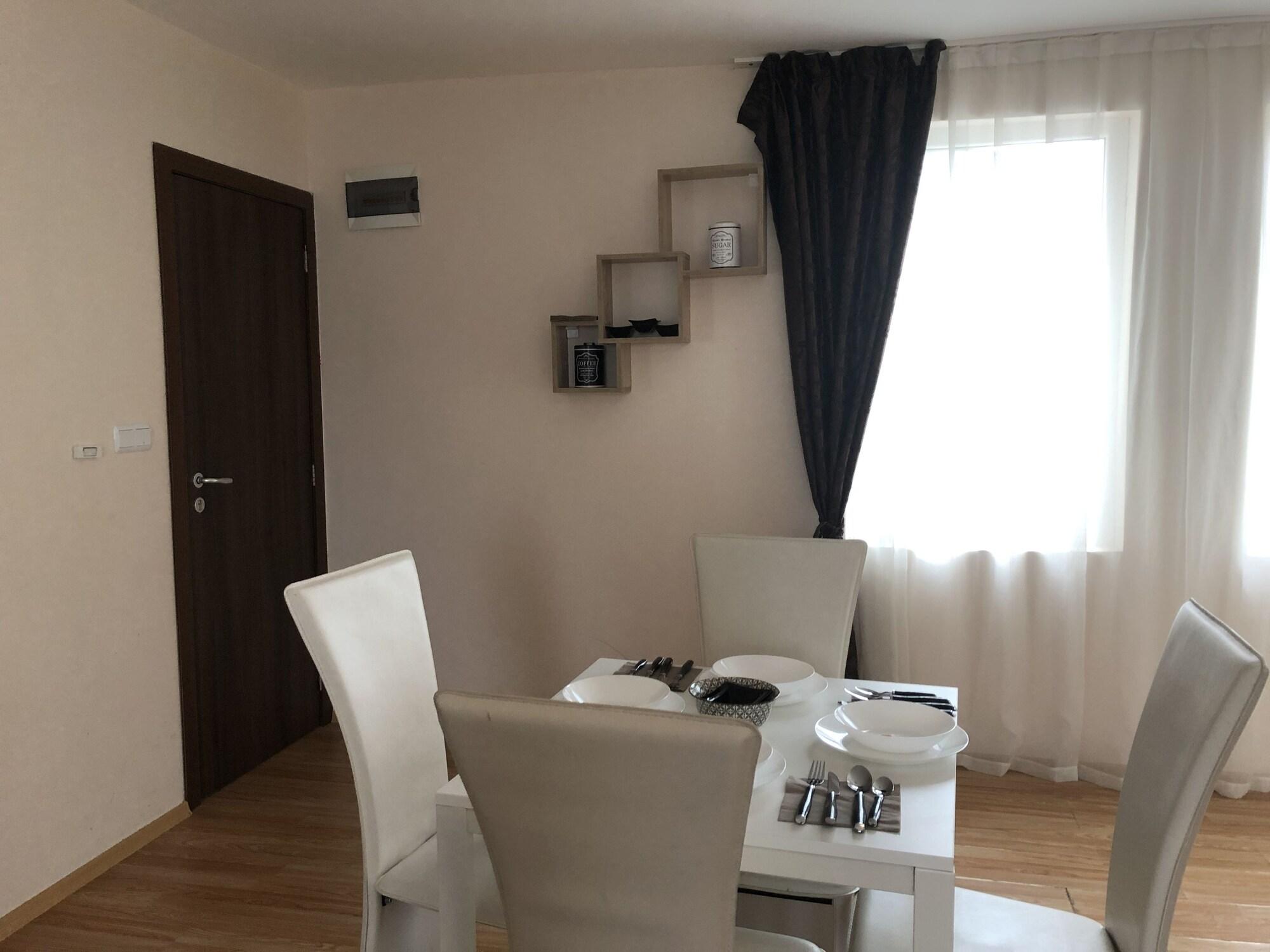 Palace De Luxe Apartments Pomorie Exterior foto